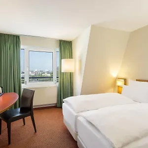 **** Hotel Nh Ost Tyskland